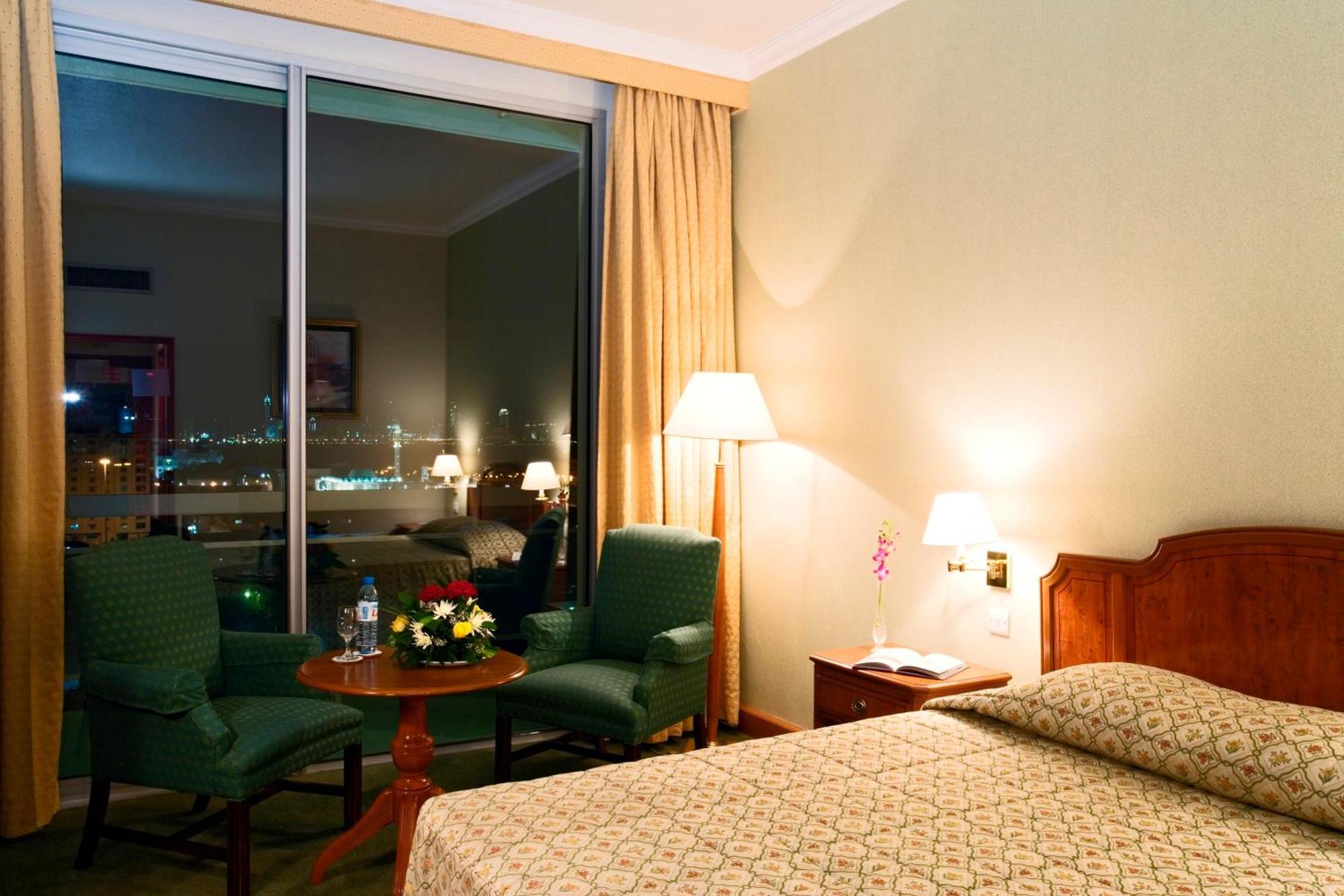 Treffen House Doha - Souq Waqif And Next To Msheireb Metro Station Hotel Room photo